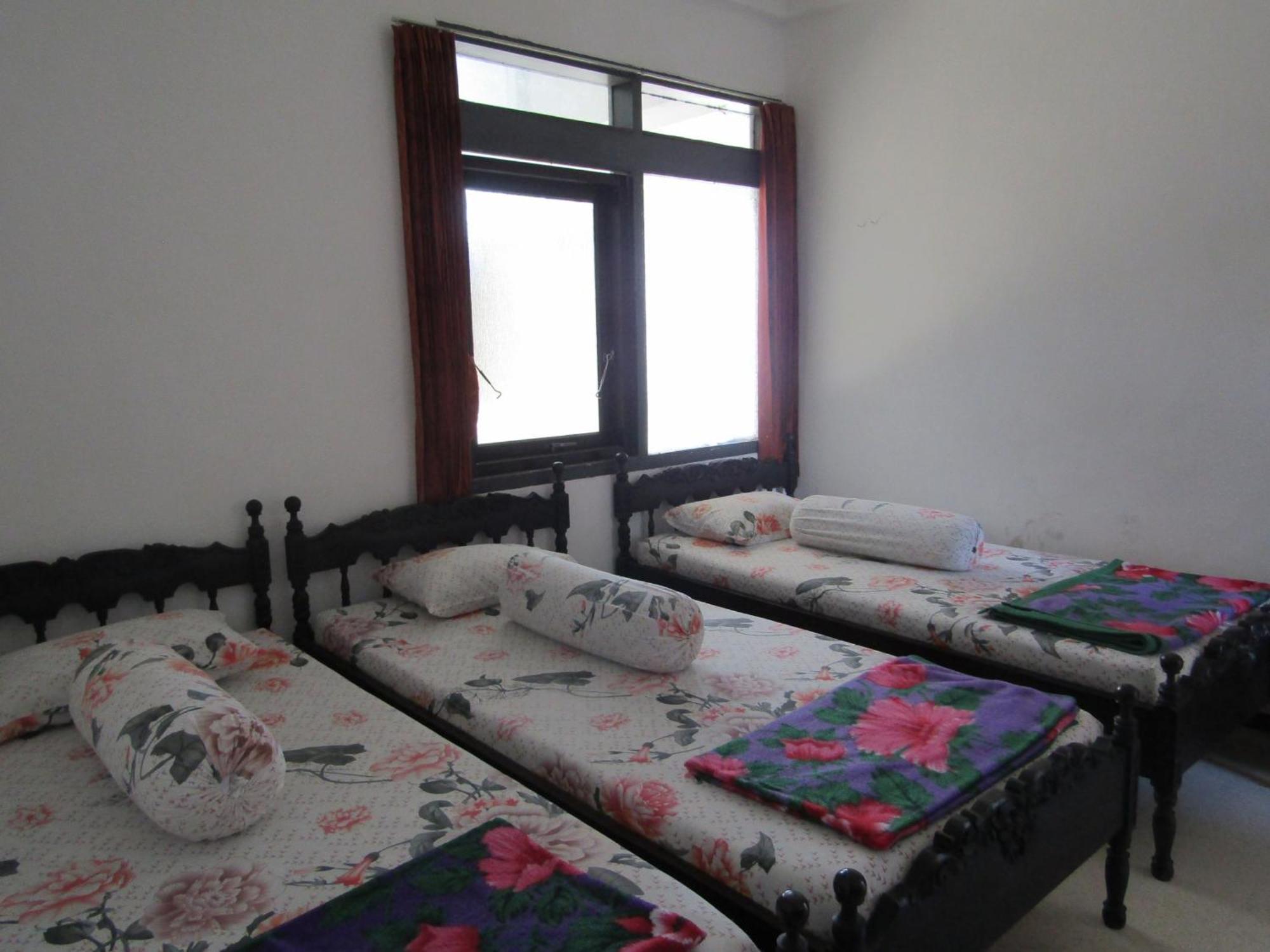 Hotel Pantes Sarangan Exterior photo